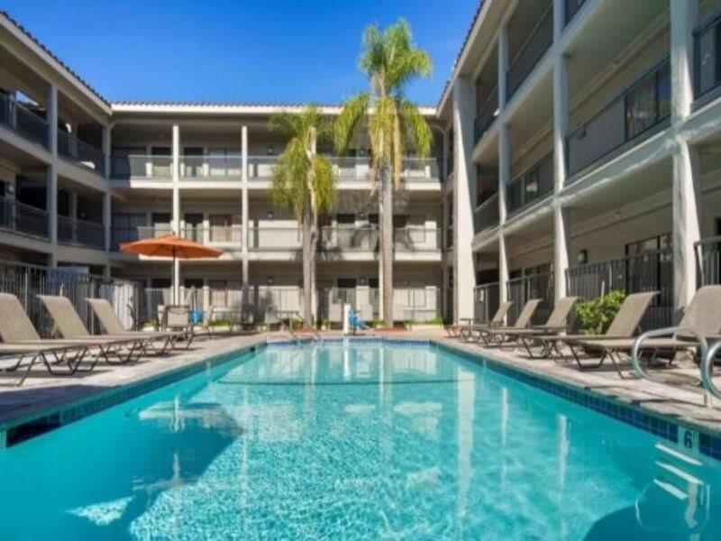 La Quinta By Wyndham Orange County Airport Hotel Santa Ana Ngoại thất bức ảnh