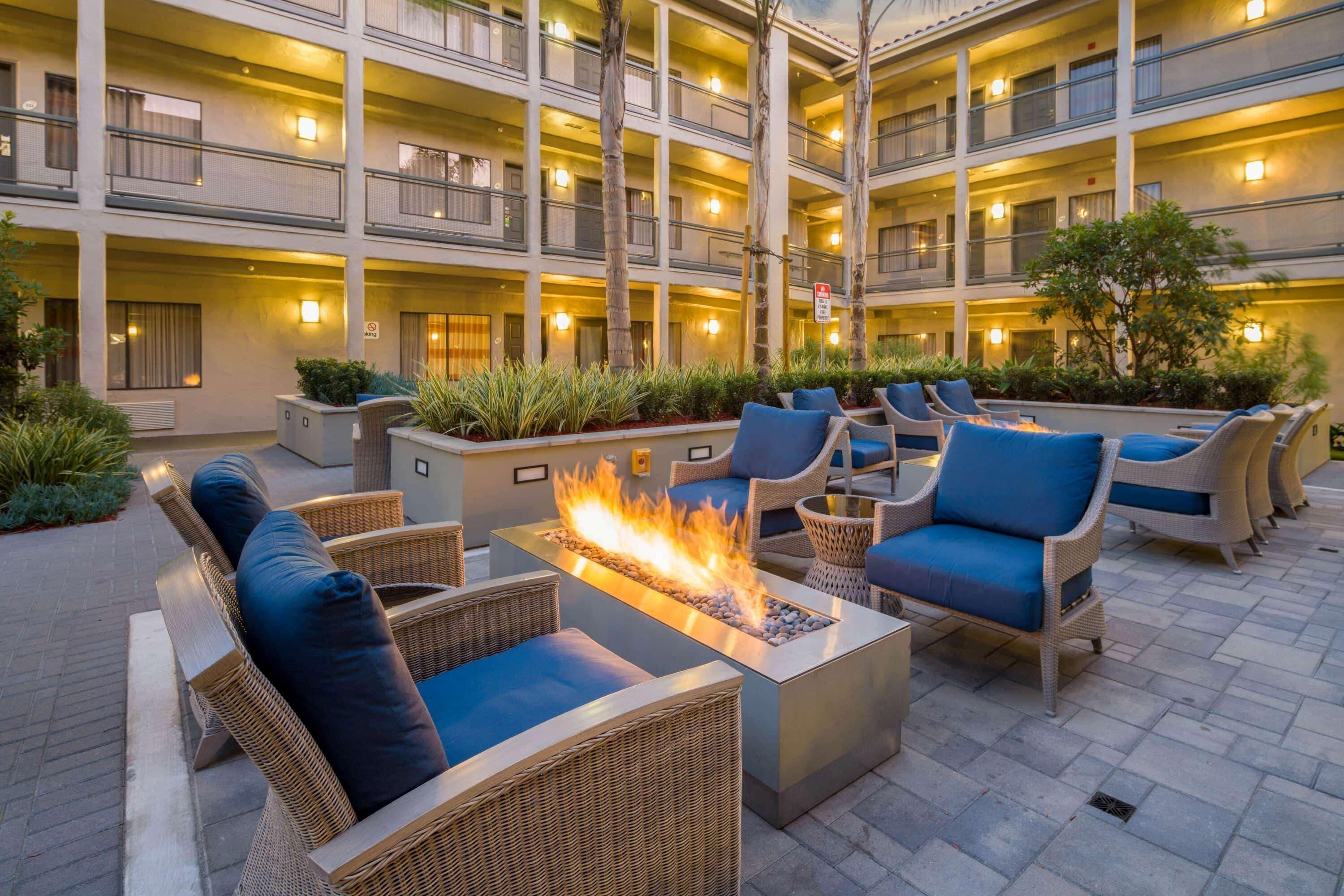 La Quinta By Wyndham Orange County Airport Hotel Santa Ana Ngoại thất bức ảnh