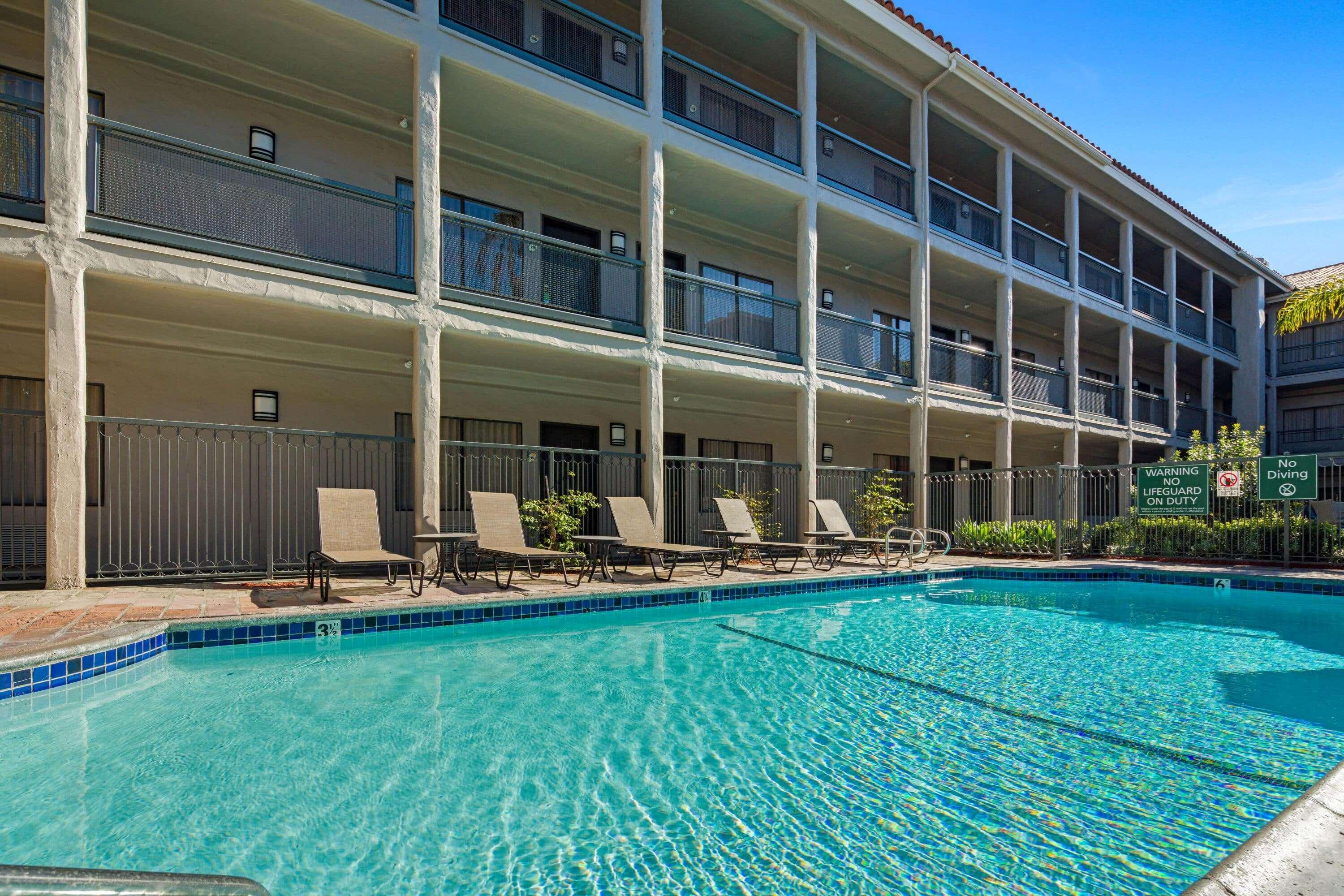 La Quinta By Wyndham Orange County Airport Hotel Santa Ana Ngoại thất bức ảnh