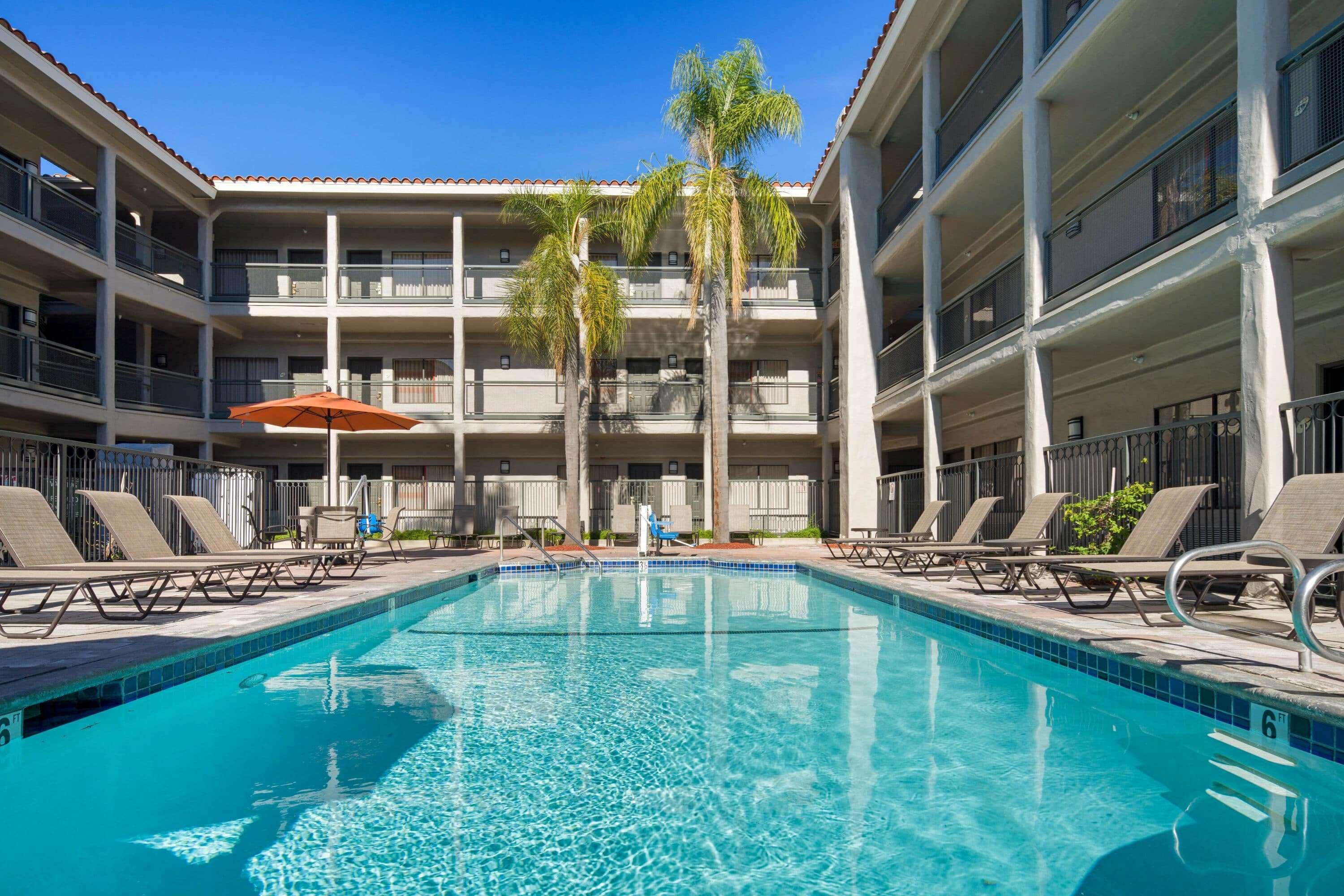 La Quinta By Wyndham Orange County Airport Hotel Santa Ana Ngoại thất bức ảnh
